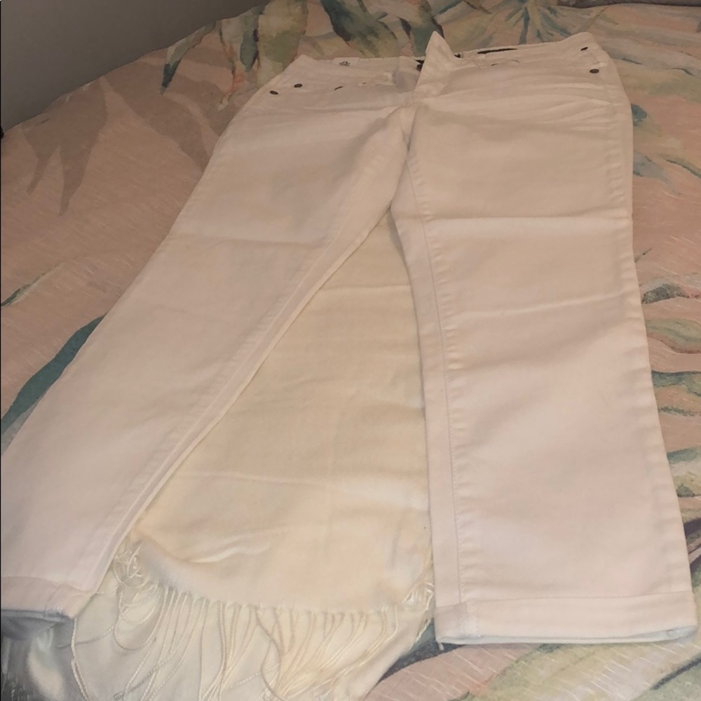 BRAND New White crop jeans